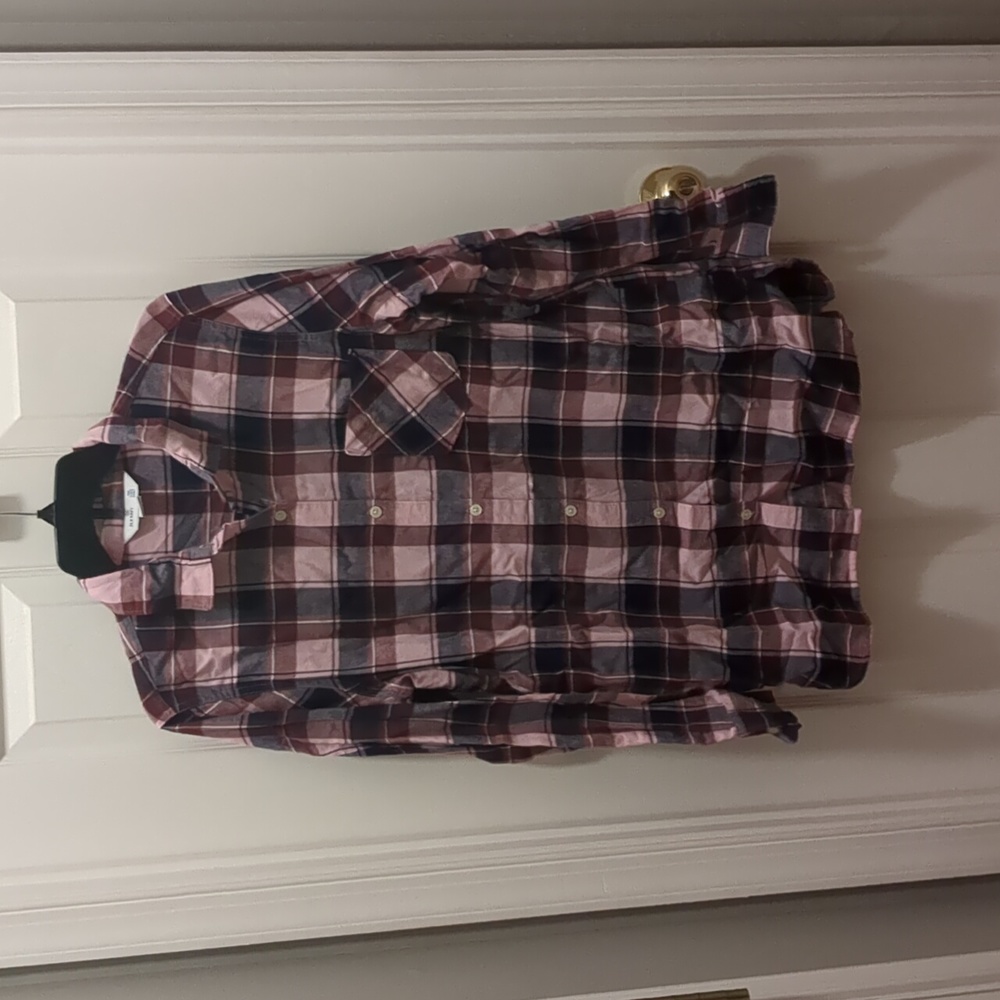 Old Navy Pink and Purple Flannel Large